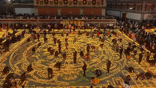 Kumbum Monastery and the Lamp-Lighting Festival: The Inheritance of Faith in Butter Lamp Flames