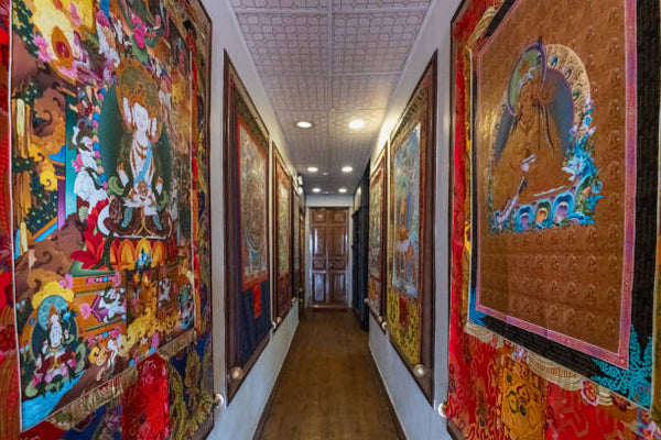 The Correct Way to Hang a Thangka: Cultural Rules