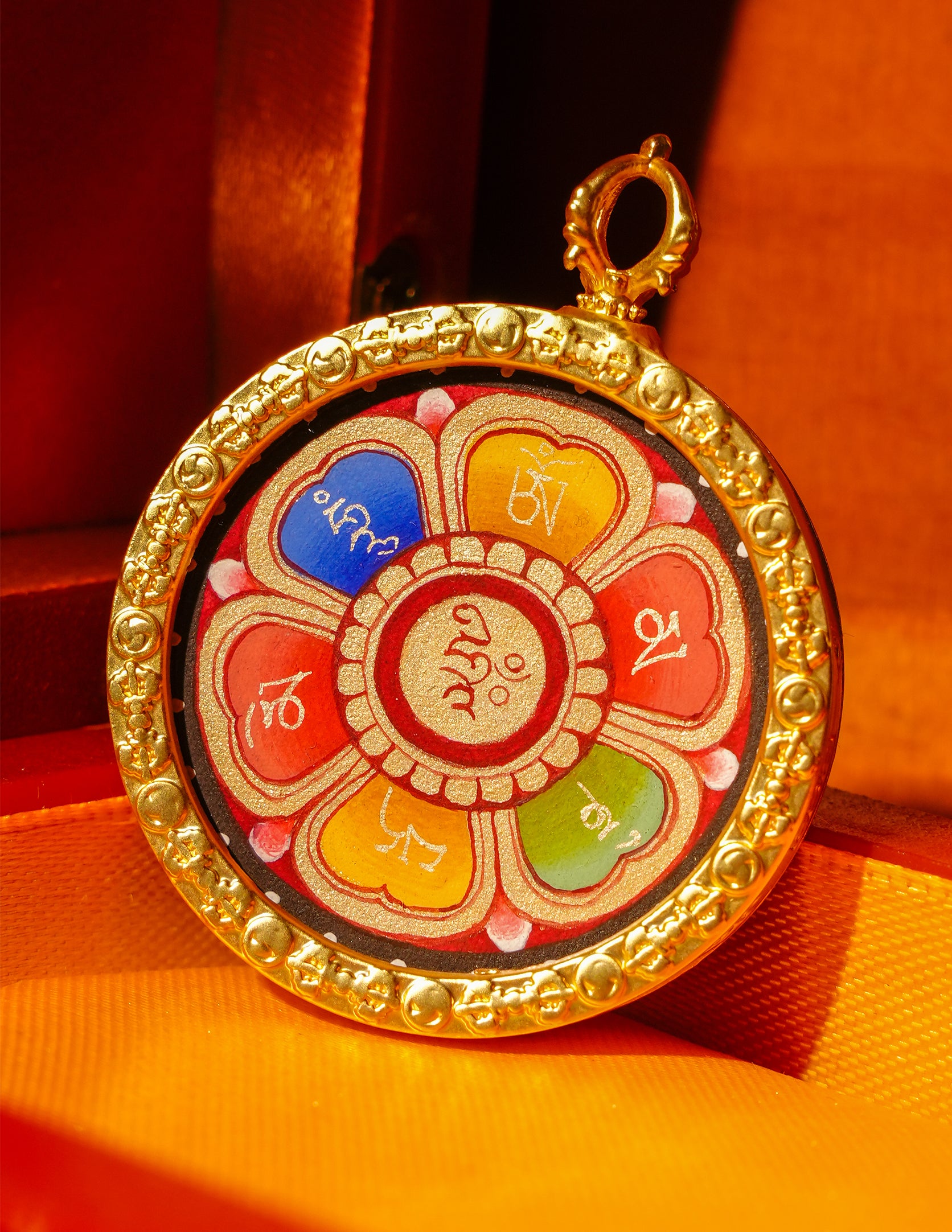 Om Mantra Mandala Thangka Pendant/ Locket/ Necklace/ Portable/ GauBOX/ Buddha amulet/ Carry-on/ Travel friendly TXS030001